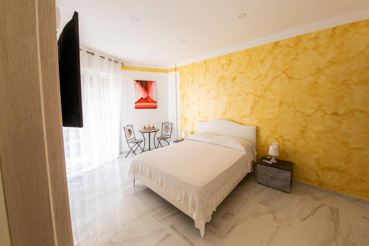 B&B Mary Sant'Elia Naples Exterior photo